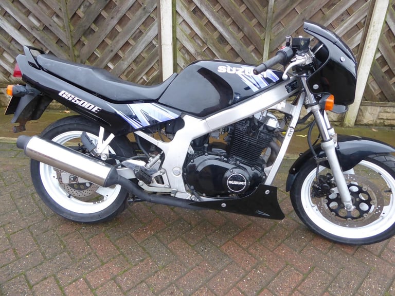 SUZUKI GS 500 H REG VERY LOW MILES 4,500 WILL BE SERVICED NEW BATTERY 1YRS MOT
