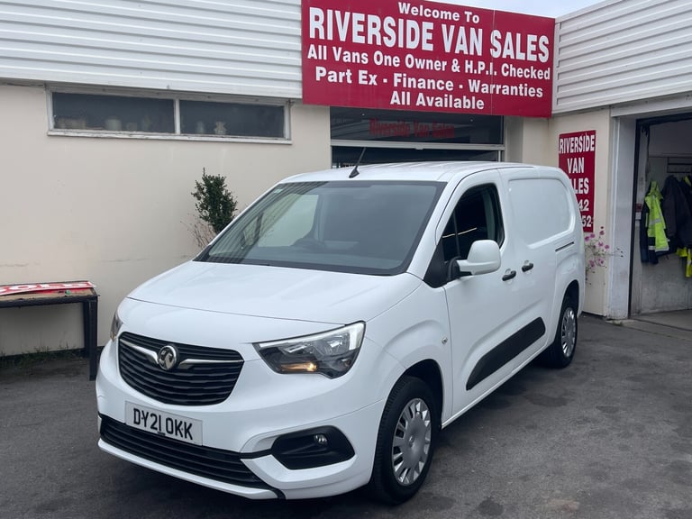 2021 Vauxhall Combo 2300 1.5 Turbo D 100ps H1 Sportive Van PANEL VAN Diesel Manual