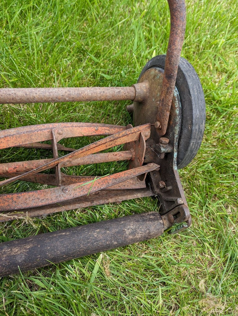 Vintage Qualcast B1 Push Mower Garden Lawn Grass Cutter