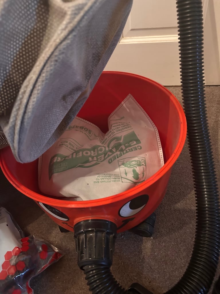 Henry twin speed vacuum cleaner 