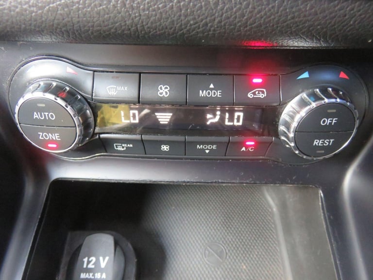 2013 Mercedes-Benz CLA 1.6 CLA180 Sport Coupe Euro 6 (s/s) 4dr SALOON Petrol Manual