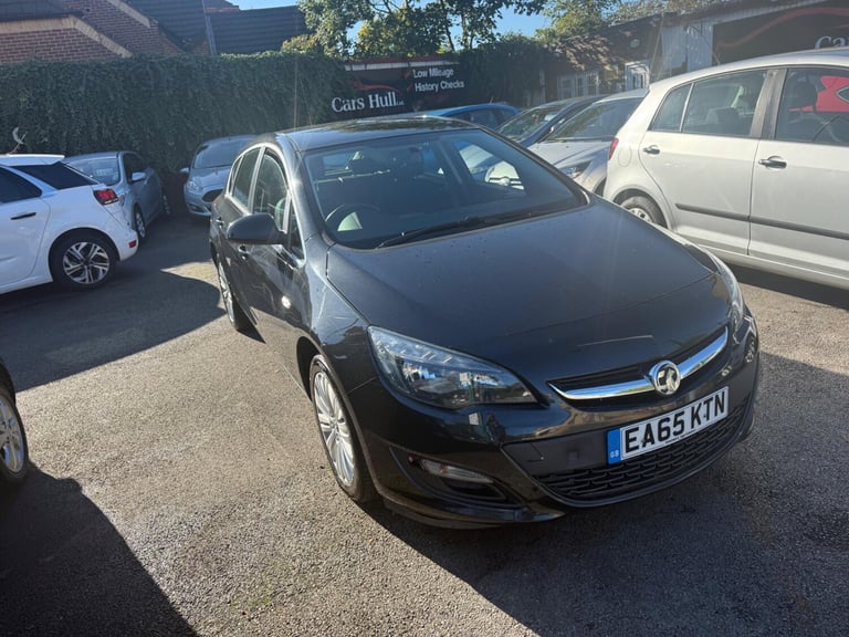 2015 Vauxhall Astra 1.6i Excite Euro 6 5dr HATCHBACK Petrol Manual