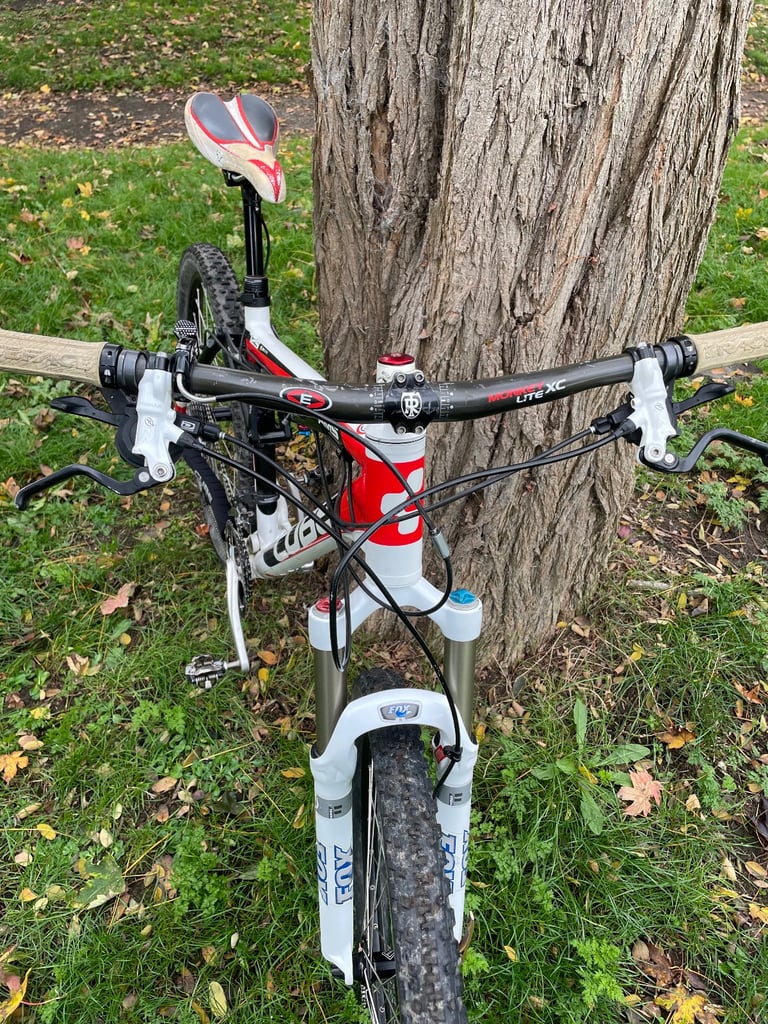 Full suspension mountain bike 