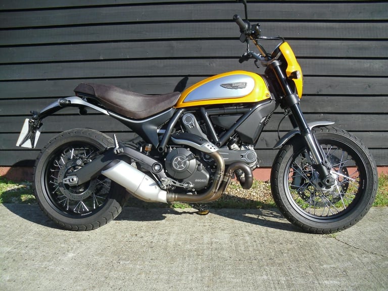 image for DUCATI SCRAMBLER 800 CLASSIC, 8420 MILES ONLY, ORANGE/BLACK, FSH, SERVICED .