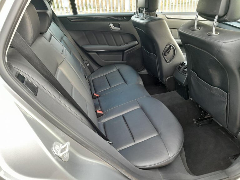 MERCEDES-BENZ E CLASS 2.1 E250 CDI BlueEfficiency Avantgarde Silver Auto Diesel