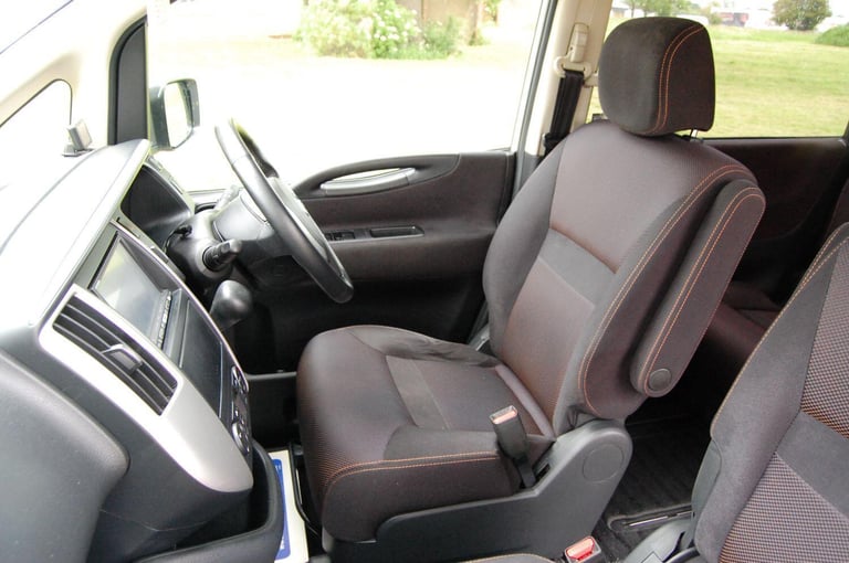 NISSAN SERENA HIGHWAYSTAR V SELECTION 2010 Petrol Automatic in White
