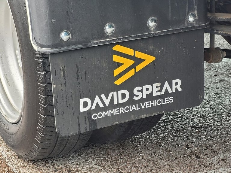 2022 Ford Transit 350 EcoBlue Leader Luton TDCI 130ps 4.1m with Air Con, Tail Lift &amp; 1 Owner ...