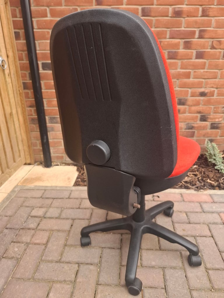 Red office swivel chair 