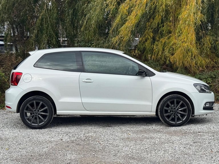 2015 Volkswagen Polo 1.0 BlueMotion Tech SE Design Euro 6 (s/s) 3dr HATCHBACK Petrol Manual