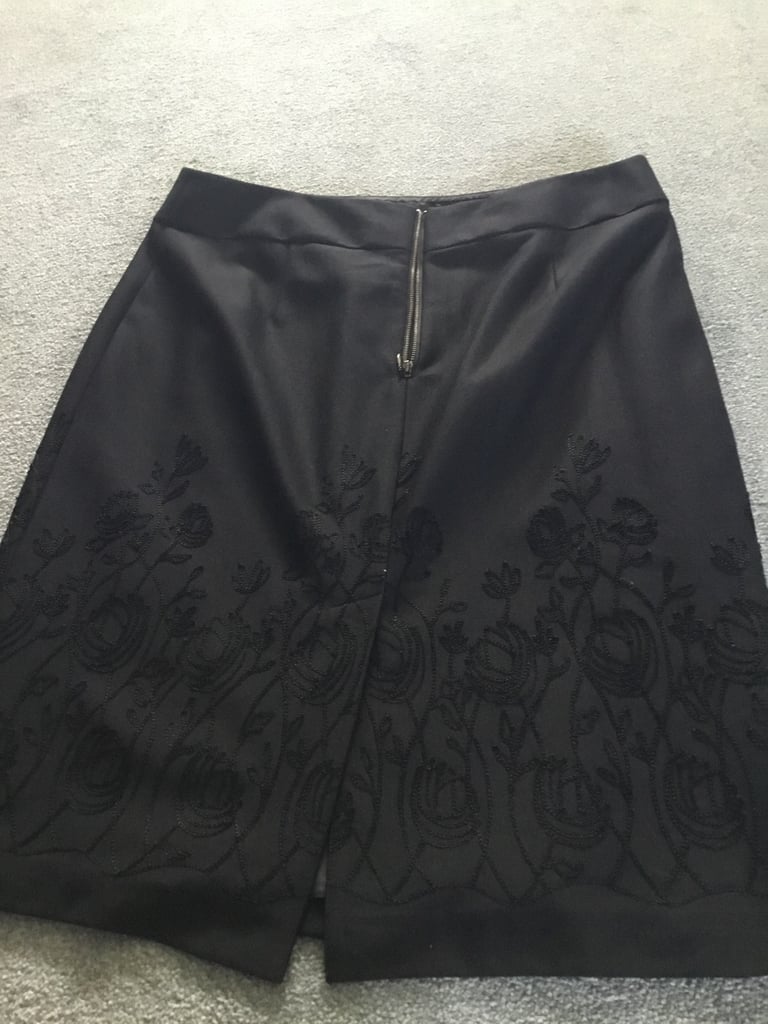 Ladies skirt 