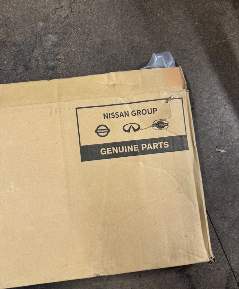 Brand New Genuine Nissan X Trail Parcel Shelf Tonneau Cover 849824CL6A