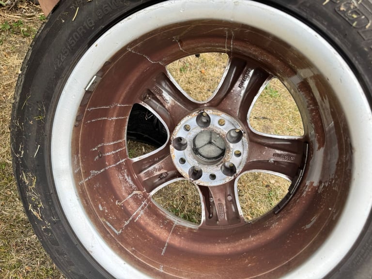 Mercedes-Benz CLK W209 16" alloy wheels and tyres