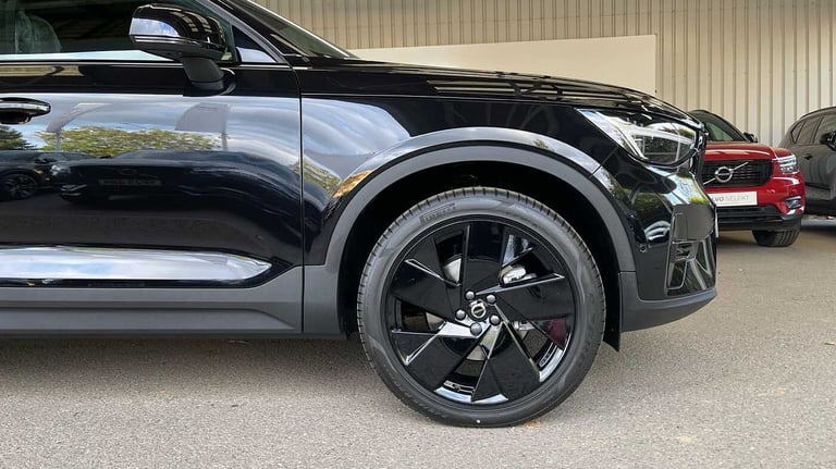 2025 Volvo XC40 2.0 B4P Ultra Black Edition 5dr Auto SUV Petrol Automatic