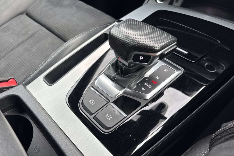 2022 Audi Q5 40 TDI Quattro S Line 5dr S Tronic SUV Diesel Automatic