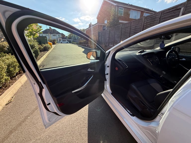 2015 FORD FOCUS 2.0 TDCi 185 ST-2 Diesel 5dr ULEZ EURO 6 CRUISE CONTROL