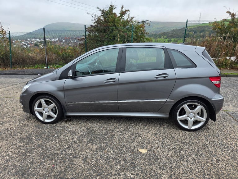 Mercedes-Benz b160 automatic petrol low miles 