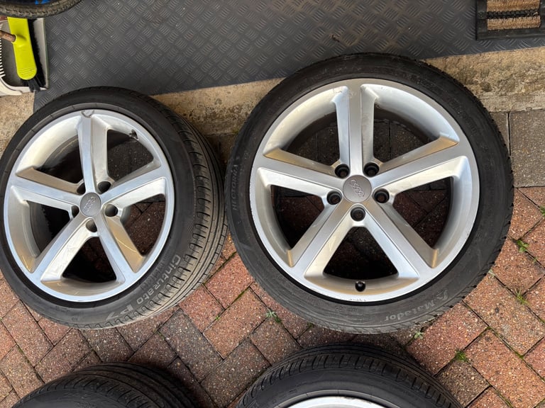 Audi wheels whit tires 18 inches 5x112