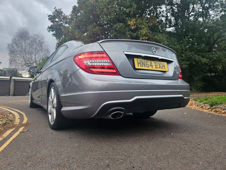 Mercedes-Benz coupe c220d Amg sport premium edition 2015 face-lift model FULL SERVICE HISTORY 