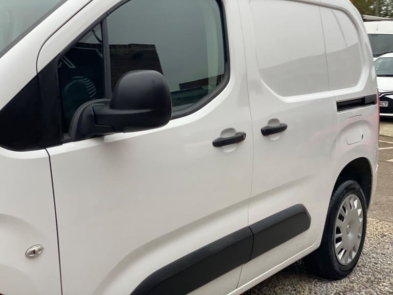 2020 Vauxhall Combo 1.6 Turbo D 2300 Sportive L1 H1 Euro 6 (s/s) 4dr PANEL VAN Diesel Manual