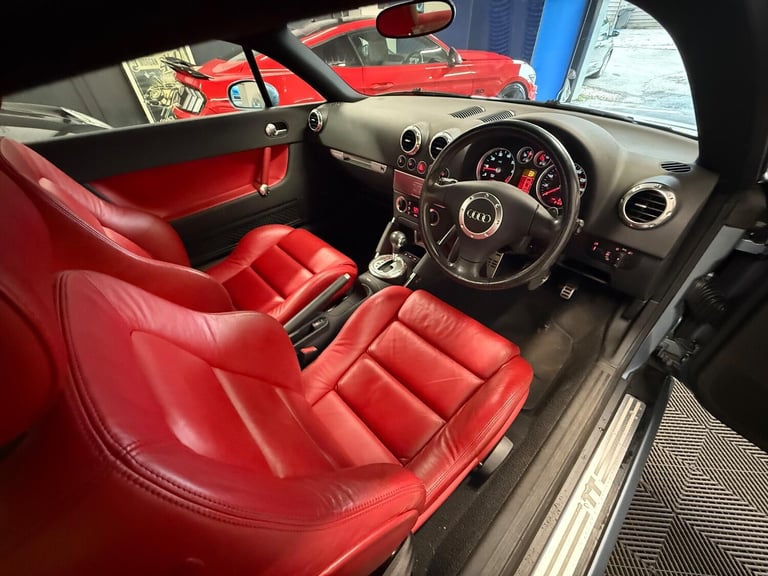 2005 Audi TT 3.2 V6 DSG quattro 2dr COUPE Petrol Automatic