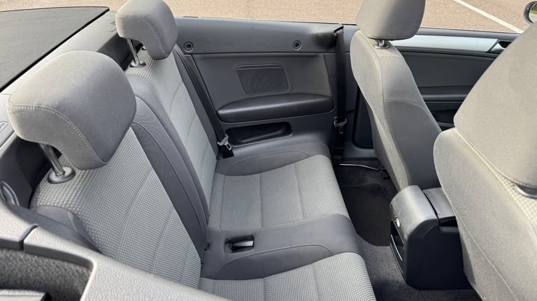 Volkswagen, GOLF, Convertible, 2012, Manual, 1598 (cc), 2 doors