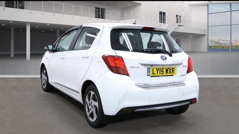  Toyota Yaris 1.5 VVT-h Icon E-CVT Euro 6 5dr Petrol/Electric Hybrid Automatic