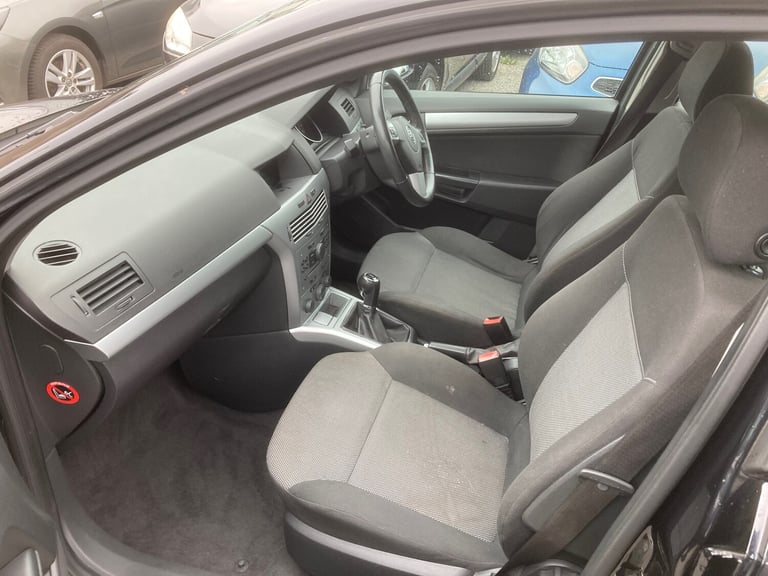 2010 Vauxhall Astra 1.6i 16V Active [115] 5dr HATCHBACK Petrol Manual