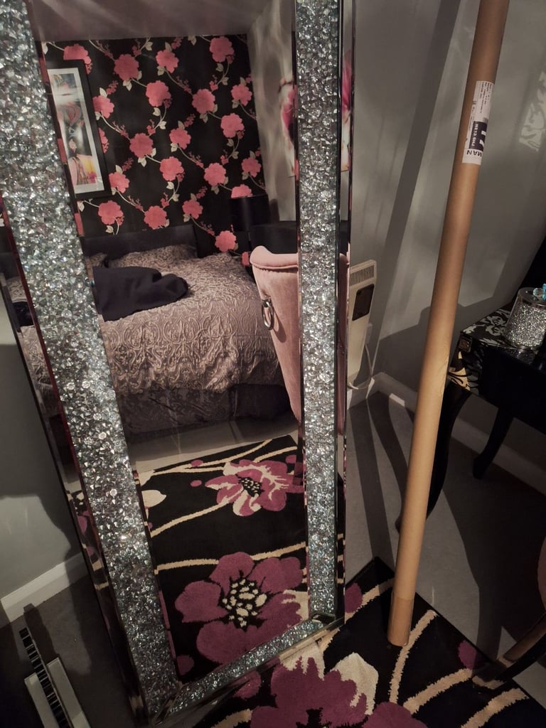 £45 STUNNING CRUSHED DIAMON CRYSTAL LARGE FLOOR LIGHT UP MIRROR