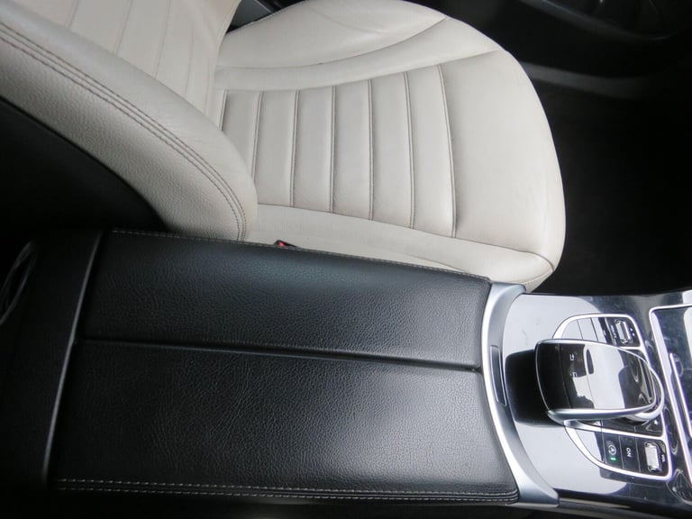 2014 Mercedes-Benz C Class 2.1 C220 BlueTEC AMG Line G-Tronic+ Euro 6 (s/s) 4dr SALOON Diesel Aut...