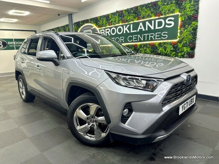Toyota RAV4 2.5 VVT-I DESIGN [SAT NAV, REVERSE CAMERA &amp; 4WD]
