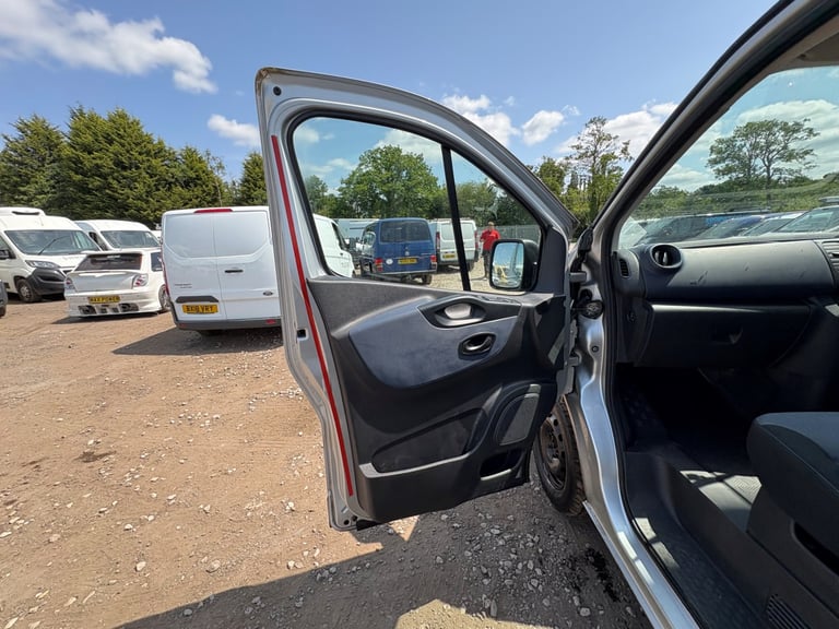 2018 Vauxhall Vivaro Vivaro  Combi CDTi S/S Minibus DIESEL Manual