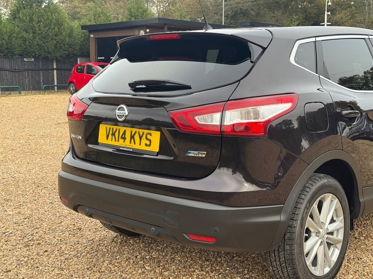 2014 Nissan Qashqai 1.6 dCi Acenta Premium SUV 5dr Diesel XTRON 2WD Euro 5 (s/s) (130 ps) SUV Die...