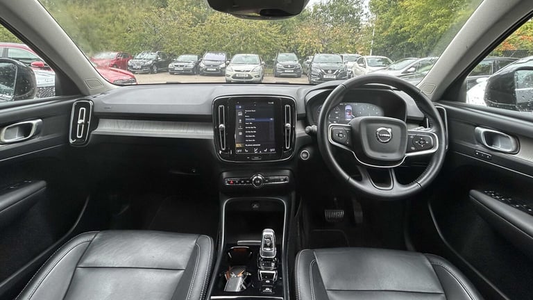  Volvo XC40 2.0 B4P Inscription 5dr AWD Auto Estate Petrol Automatic