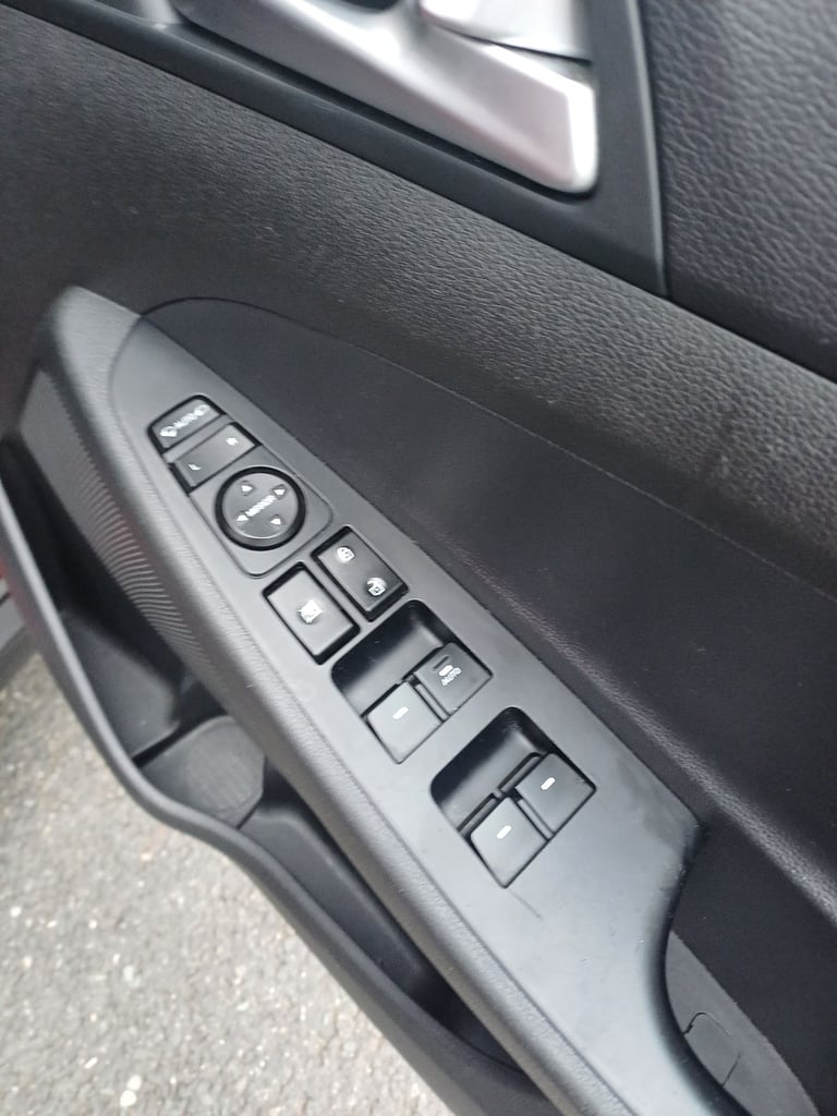 Hyundai, TUCSON, Estate, 2017, Manual, 1591 (cc), 5 doors