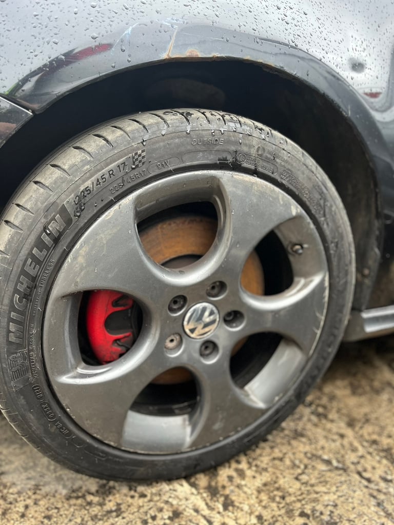 VW GOLF MK5 GTI FOR BREAKING IN BLACK LC9Z / WINGS DOORS ETC
