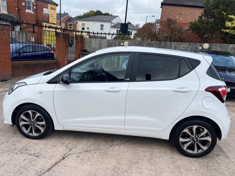 2019 Hyundai i10 1.0 Play 5dr HATCHBACK PETROL Manual