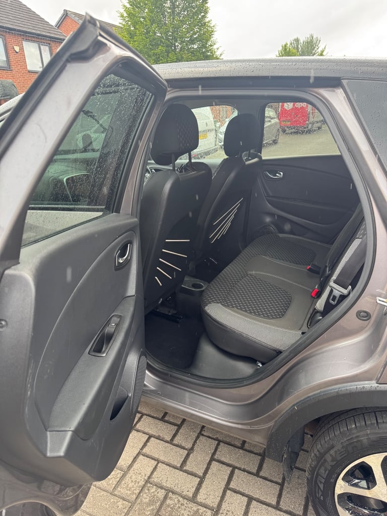 Renault, CAPTUR, Hatchback, 2017, Manual, 1461 (cc), 5 doors
