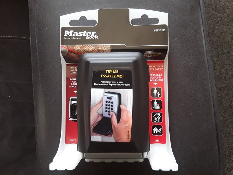 image for Master lock keysafe as combination numbers drop down weatherproof cover brand new 