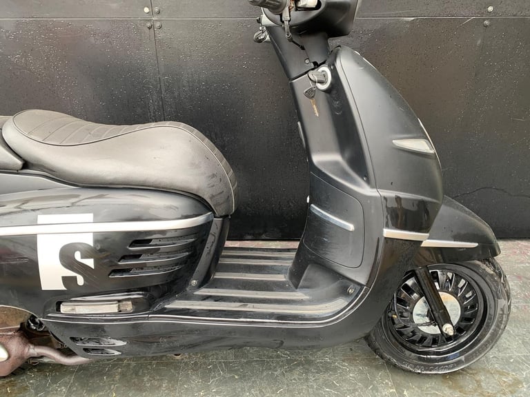 PEUGEOT DJANGO 125 PROJECT SCOOTER HPI CLEAR LOW MILEAGE
