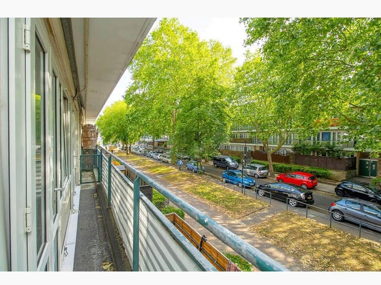 SWAP ONLY- Large 1 bed flat to swap with 1-3 beds in London