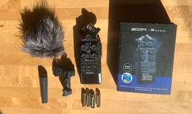 Zoom H6 Handheld Recorder-Boxed with accessories 