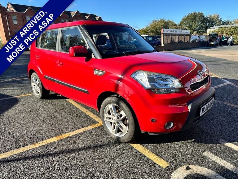 2010 Kia Soul 1.6 CRDi 2 SUV 5dr Diesel Manual Euro 4 (126 bhp) HATCHBACK Diesel Manual