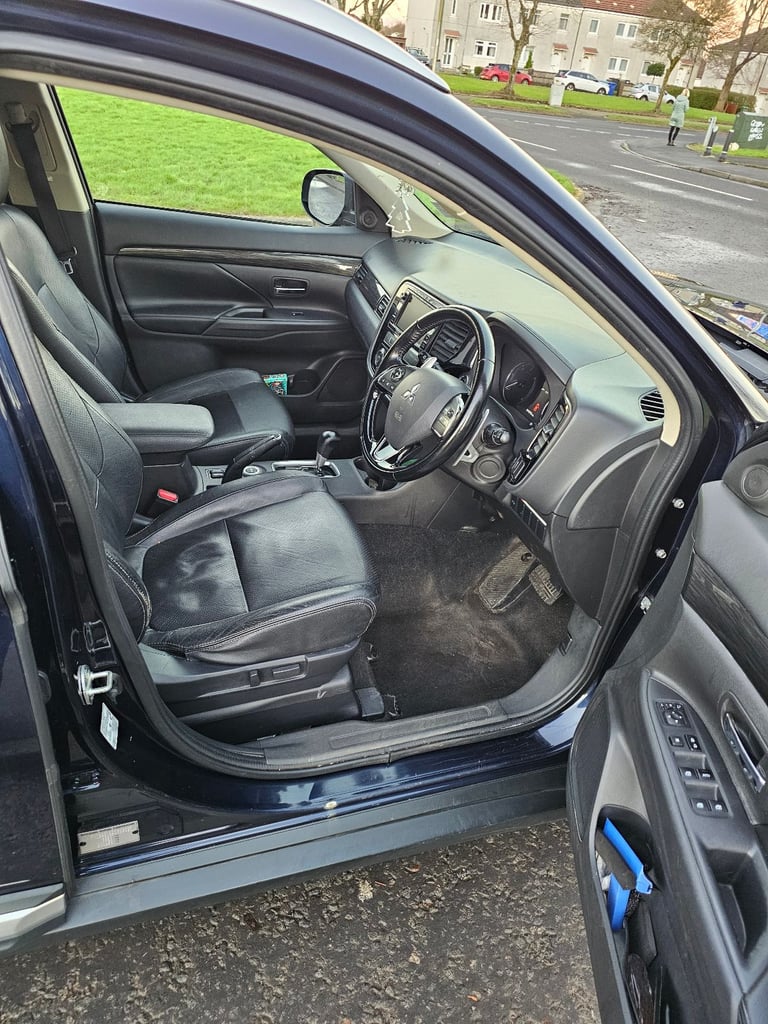 Mitsubishi, OUTLANDER, Estate, 2016, Other, 2268 (cc), 5 doors