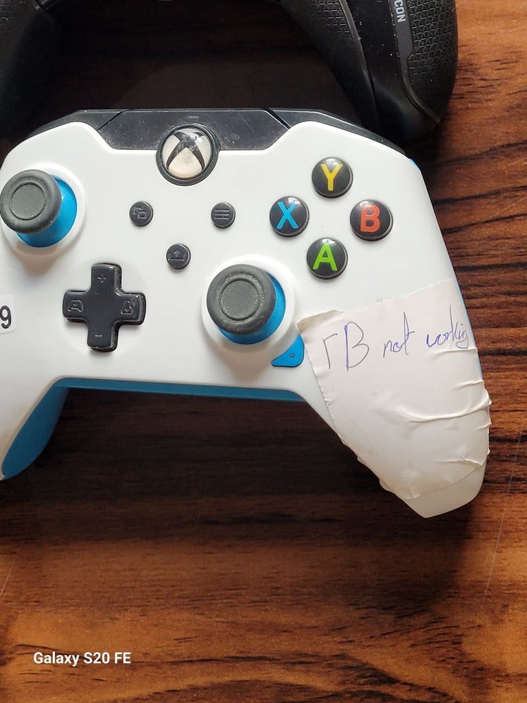 Xbox Controller Lot for Spares & Repairs - 6 Controllers Faulty/Joblot Deal