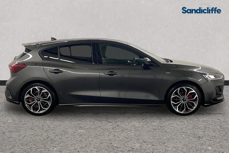 2025 Ford Focus 744494 Hatchback Petrol Manual