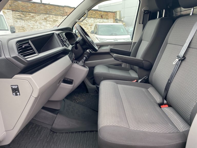 2024 Volkswagen Transporter 2.0 TDI 150 Highline Van PANEL VAN Diesel Manual