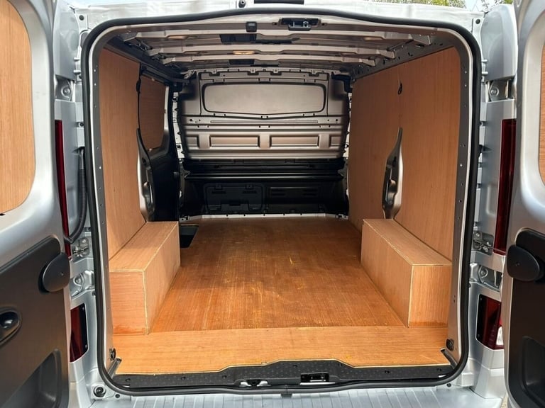 2023 Renault Trafic 2.0 dCi Blue 28 Sport+ Panel Van 5dr Diesel EDC SWB Euro 6 (s/s) (170 ps) PAN...