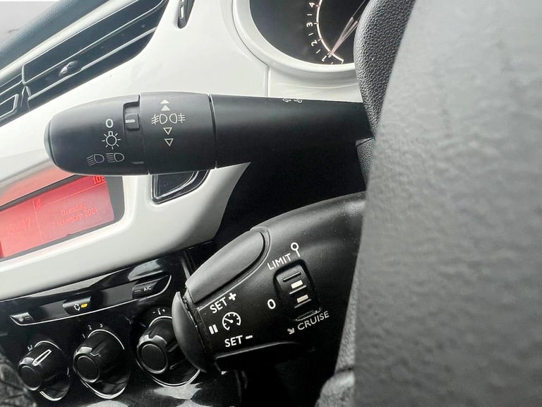 2013 Citroen C3 1.2 VTi Selection Euro 5 5dr Petrol