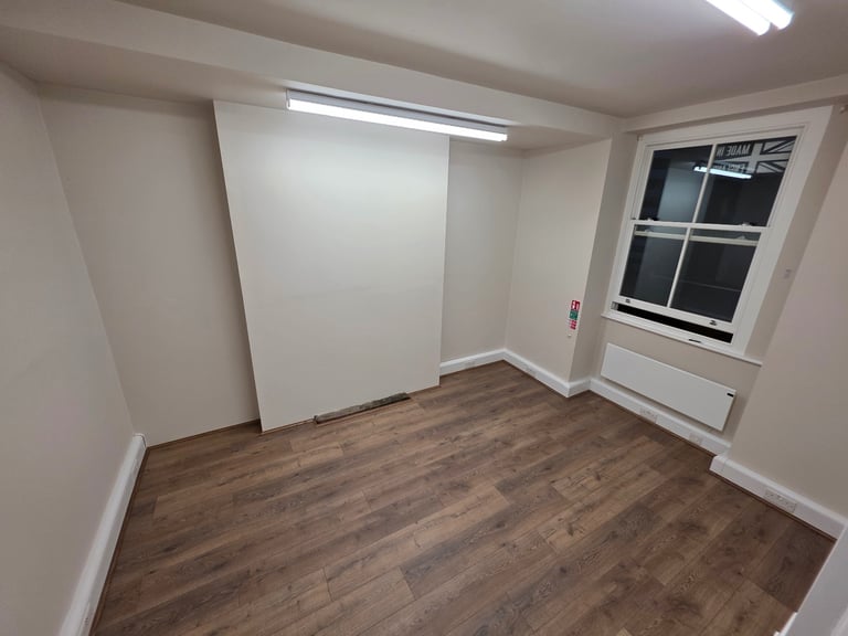 BEAUTY ROOM TO RENT