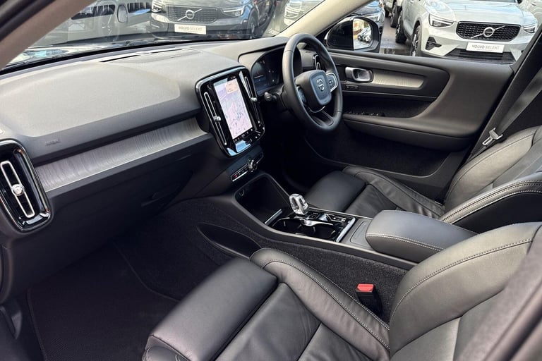 2022 Volvo XC40 2.0 B4 MHEV Ultimate SUV 5dr Petrol Hybrid DCT Auto Euro 6 (s/s) (197 ps) ESTATE ...